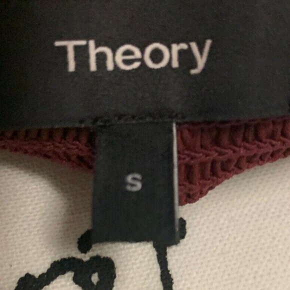 NWT Theory 100% Silk Elistaire Off The Shoulder Blouse Black Cherry Size Small - Picture 7 of 13